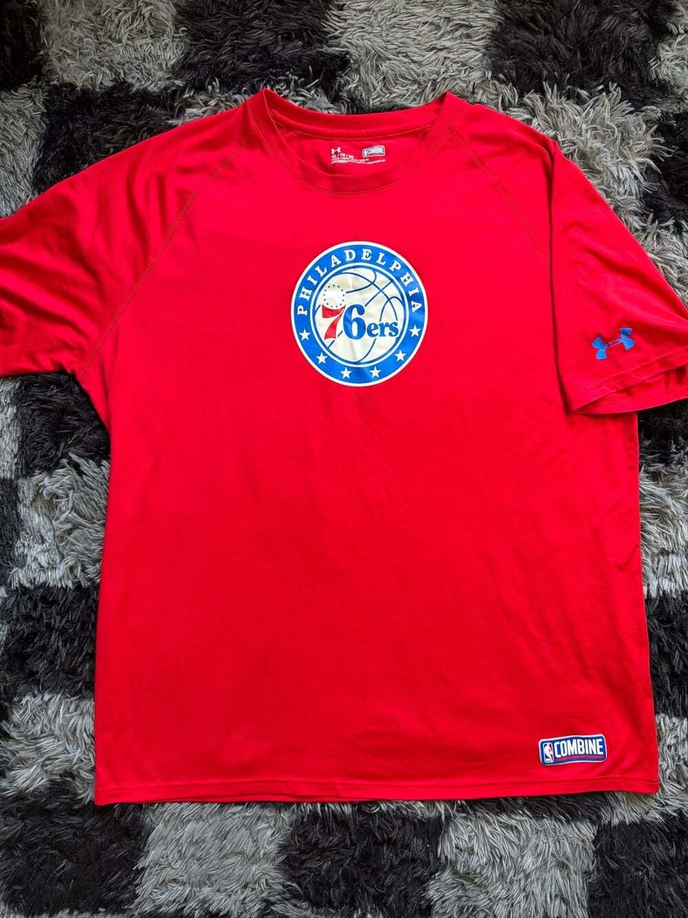Under Armour HeatGear NBA Combine Philadelphia 76ers Loose Fit Athletic T-Shirt